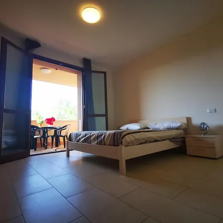 Cosmopolitan Village Apartment *