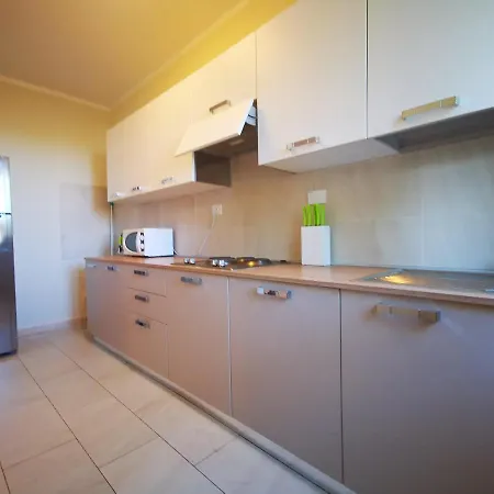 Cosmopolitan Village Apartment Tirrenia